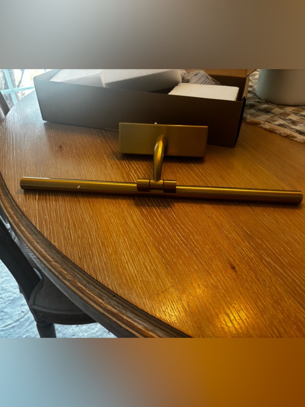 Brass Picture Light - Wall Mounted - Wireless and Chargerable Art Sconce